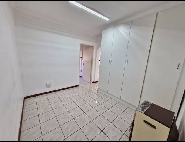 97M² OFFICE TO LET IN PARKDENE